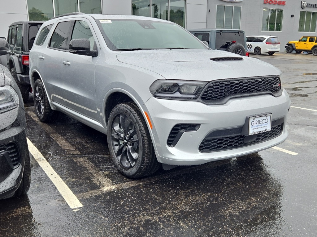 2025 Dodge Durango GT Plus photo 2