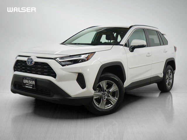 2024 Toyota RAV4 LE's photo