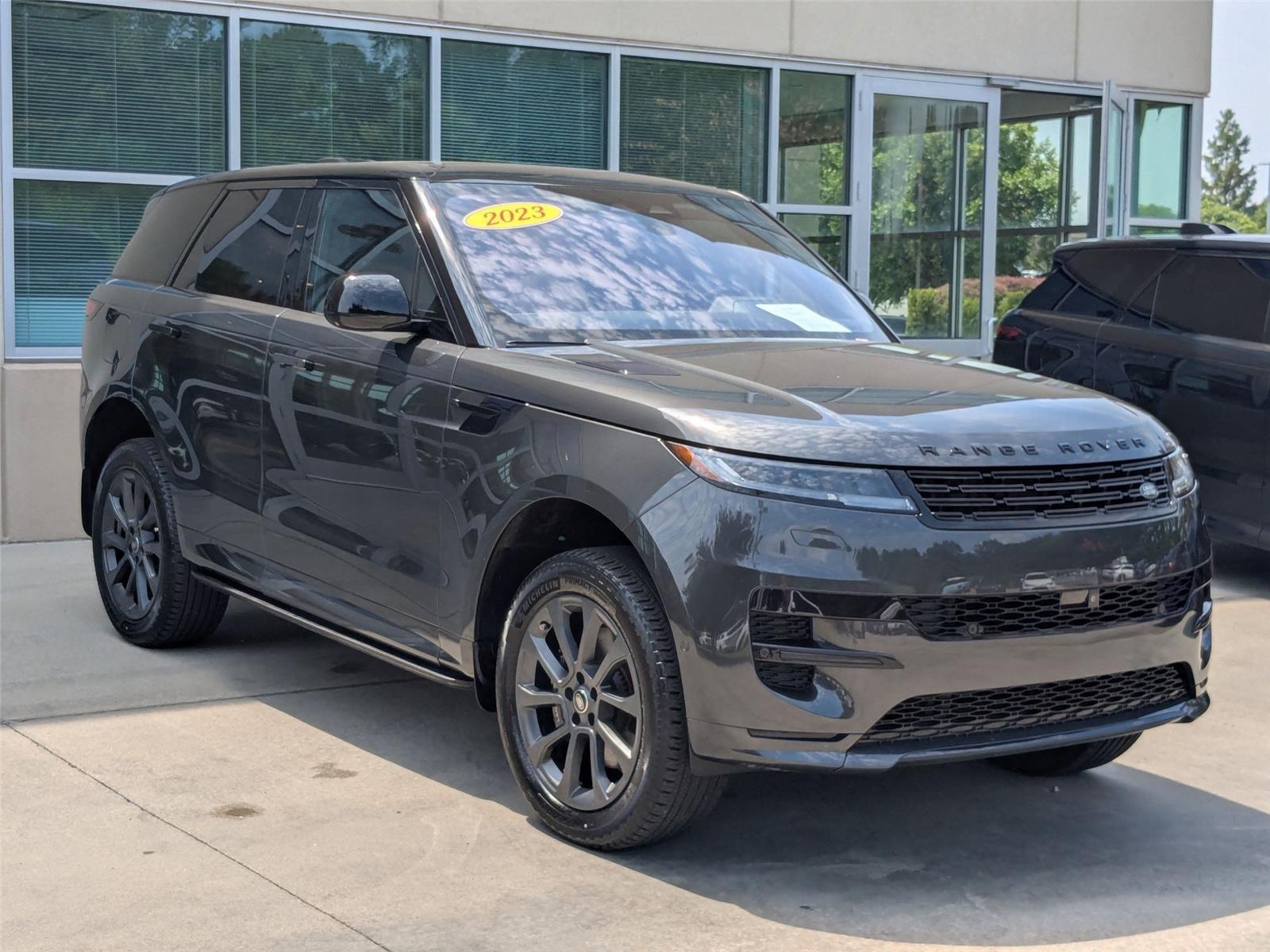 2023 Land Rover Range Rover Sport SE photo 3