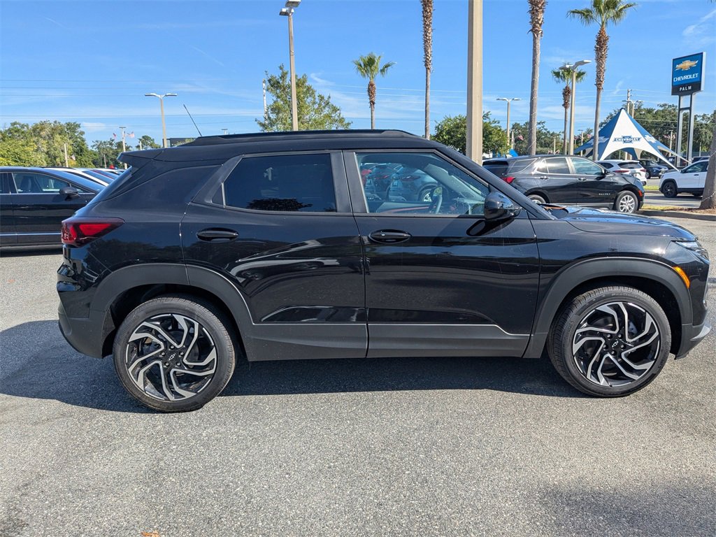 2026 Chevrolet Trailblazer RS photo 2