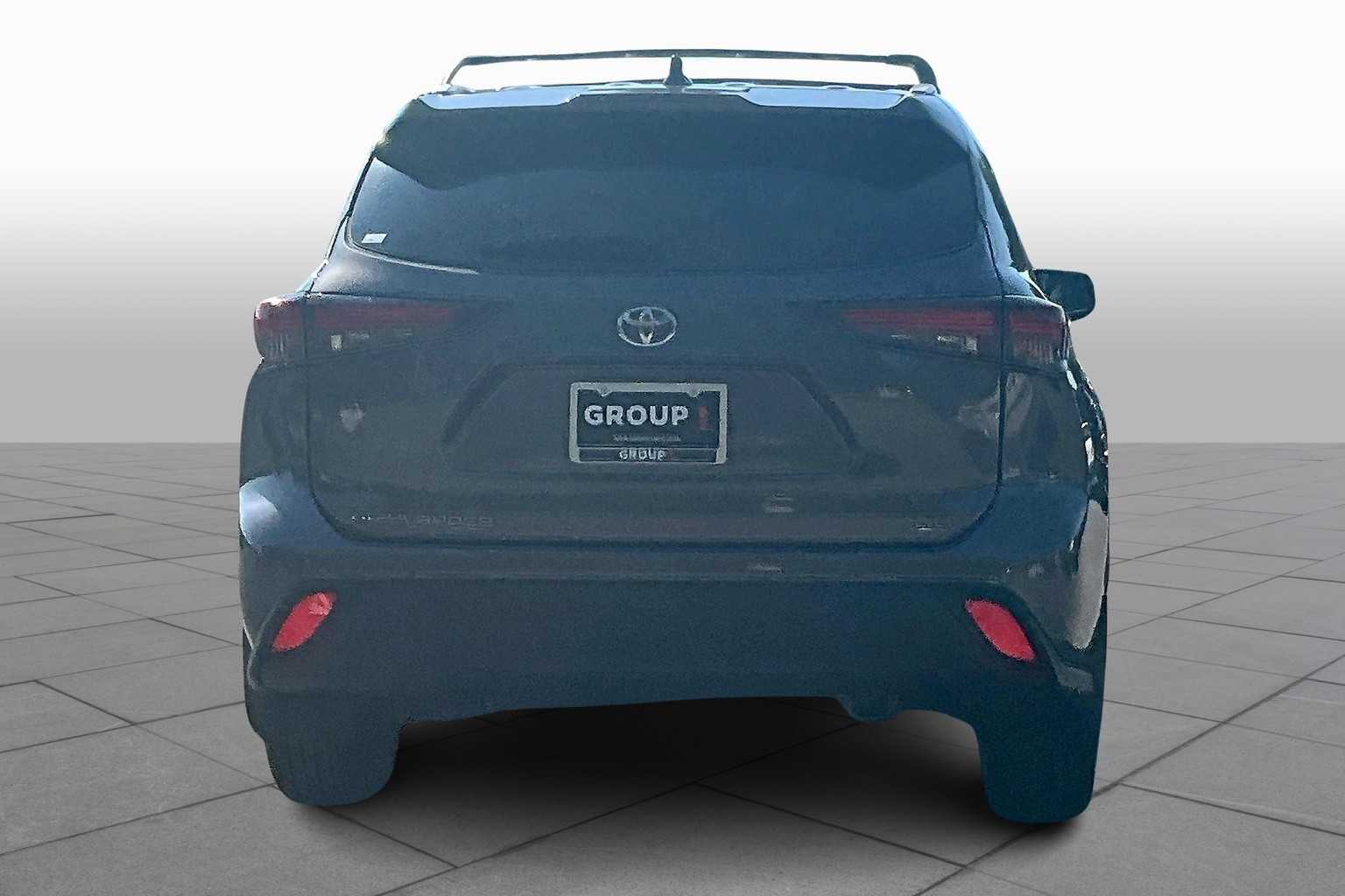2024 Toyota Highlander XLE photo 4