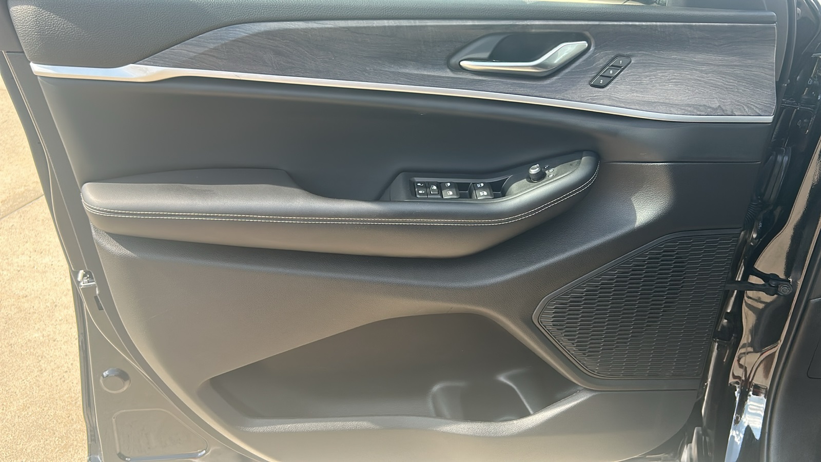 2023 Jeep Grand Cherokee Limited photo 13