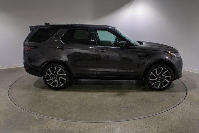 2025 Land Rover Discovery SE photo 5