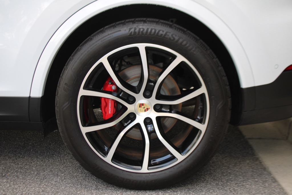 2024 Porsche Cayenne Coupe S photo 14