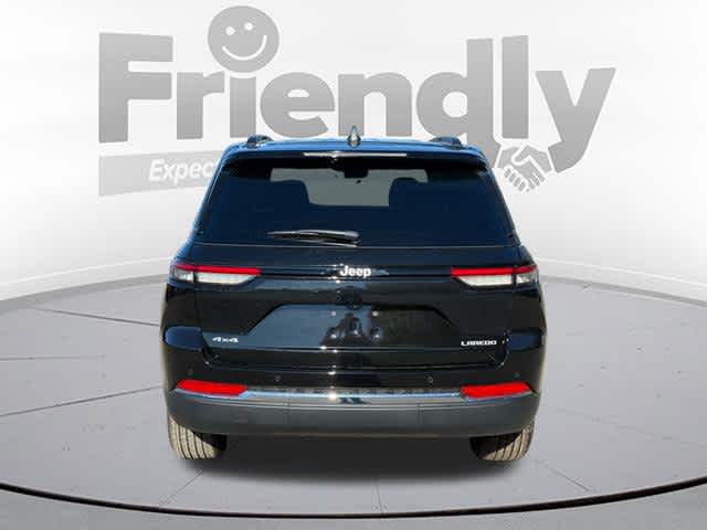 2025 Jeep Grand Cherokee Laredo X photo 4