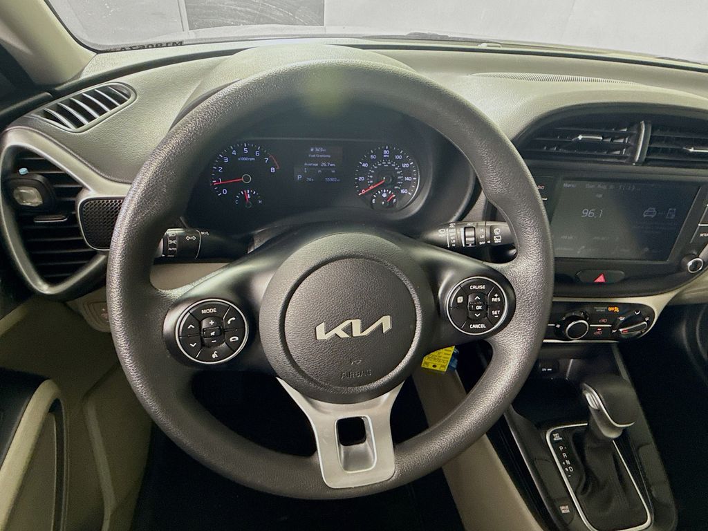 2022 Kia Soul LX photo 11