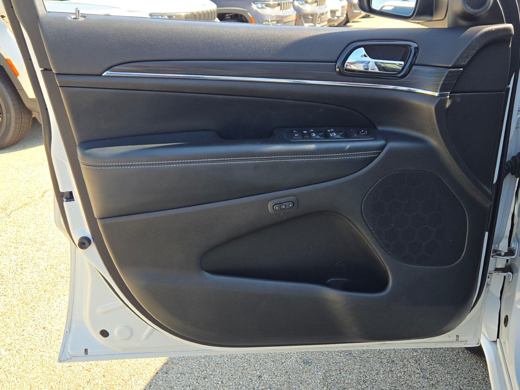 2021 Jeep Grand Cherokee Anniversary Edition photo 19