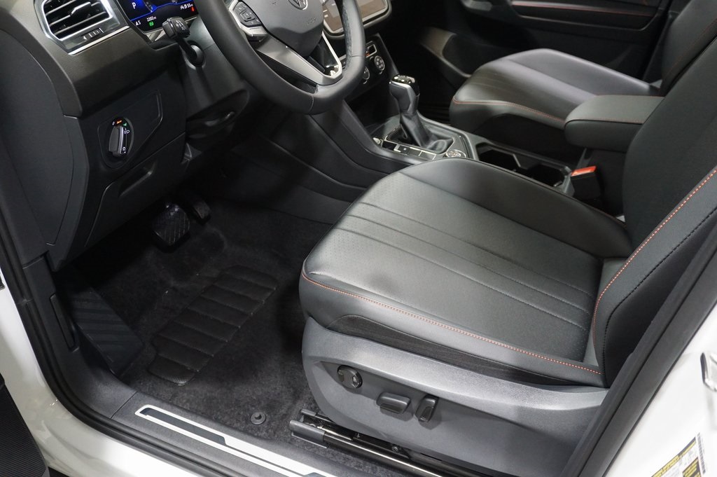 2024 Volkswagen Tiguan Wolfsburg Edition photo 21