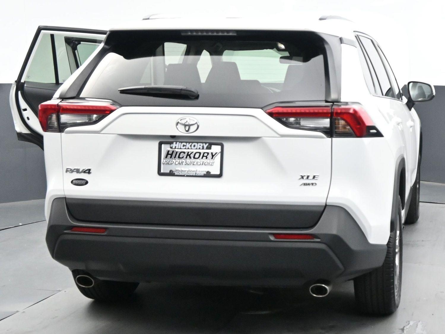 2023 Toyota RAV4 XLE photo 36