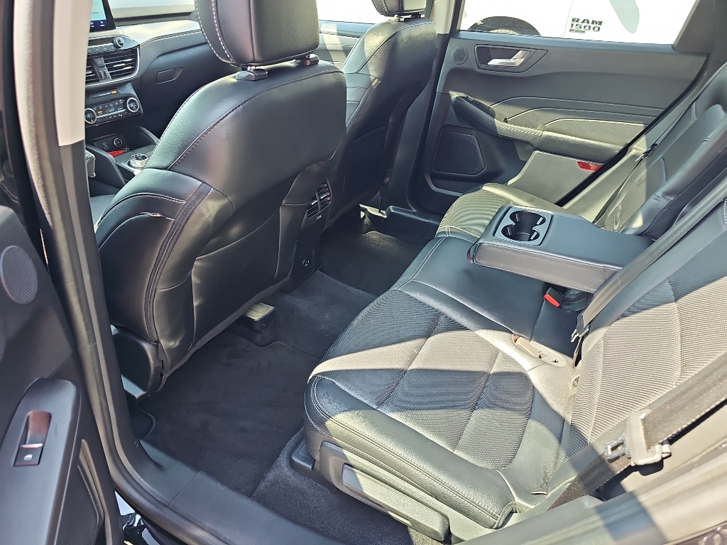 2021 Ford Escape Titanium photo 14