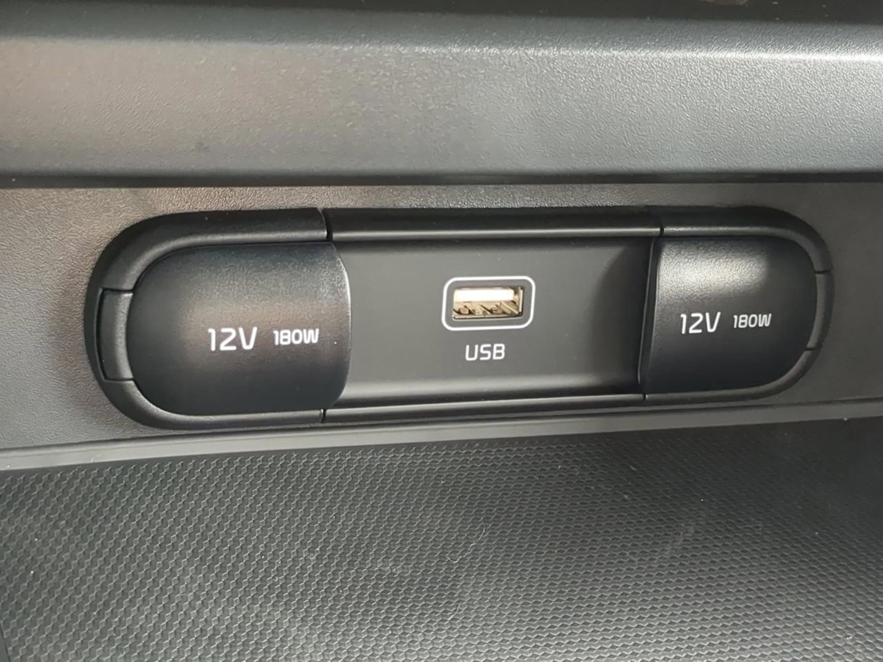 2025 Kia Soul LX photo 17