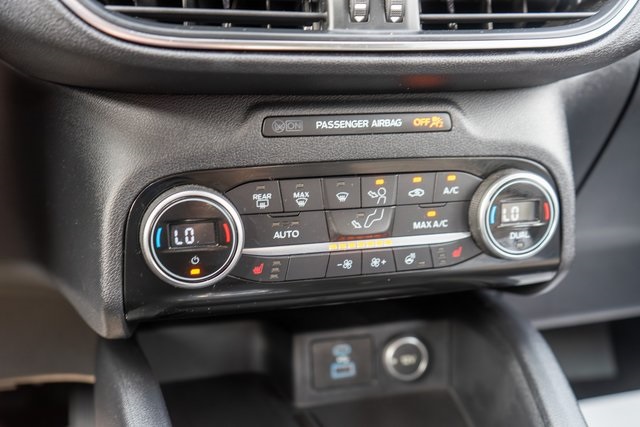 2021 Ford Escape Titanium photo 21