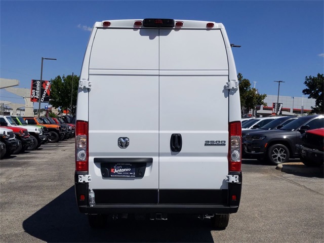 2026 Ram ProMaster 3500 photo 3
