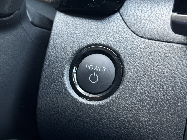 2025 Toyota Camry LE photo 13