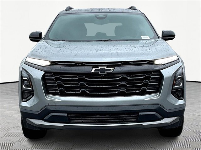 2026 Chevrolet Equinox LT photo 2
