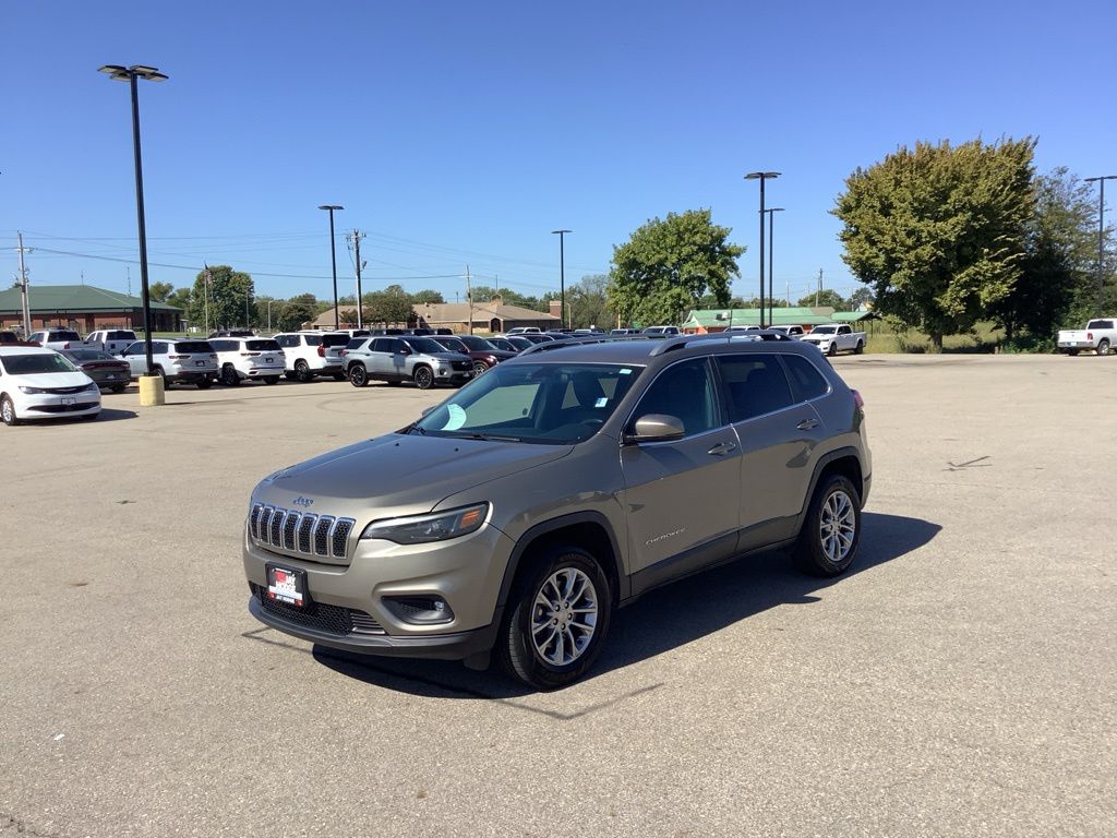 2019 Jeep Cherokee Latitude photo 3