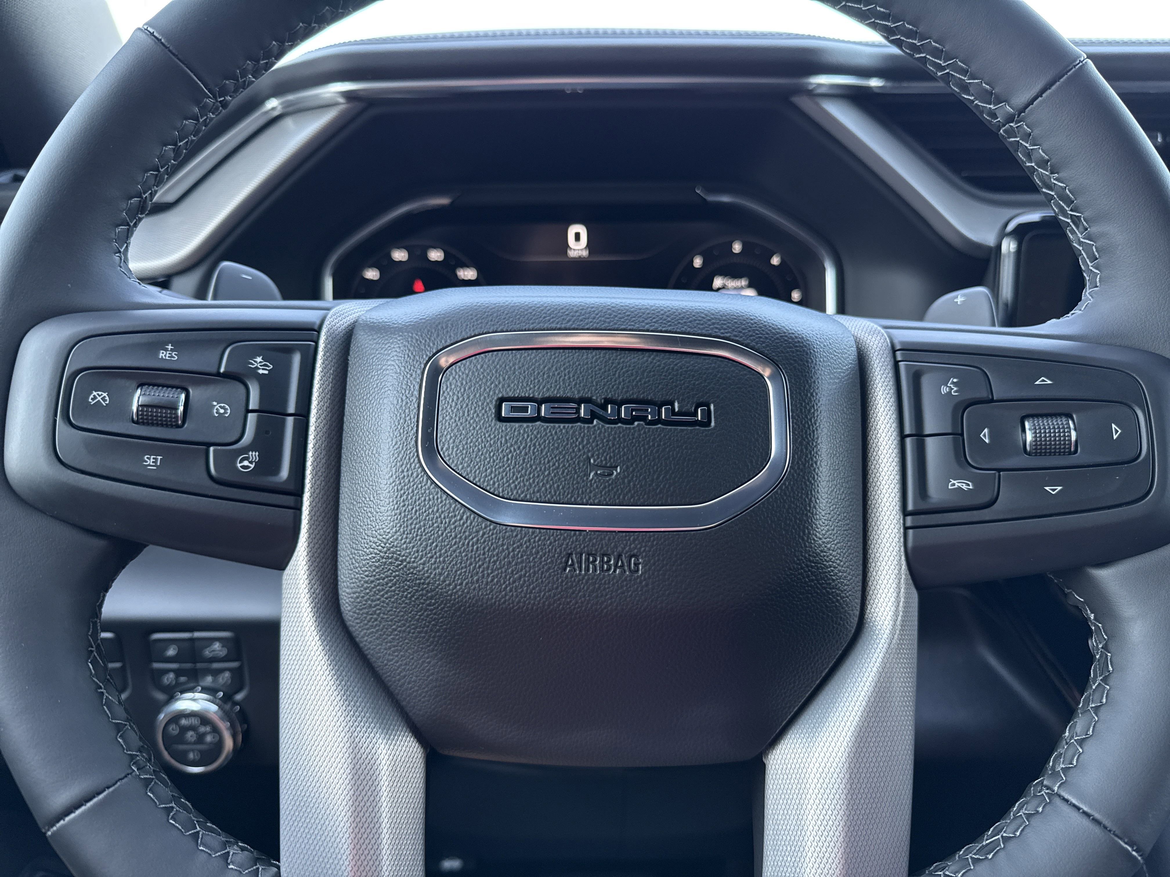 2025 Gmc Sierra Denali photo 19