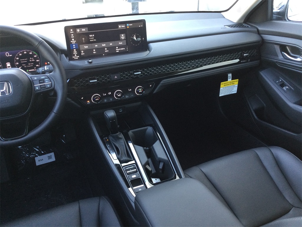 2025 Honda Accord Hybrid EX-L photo 16