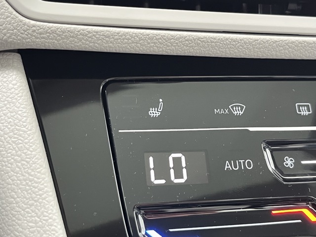2026 Volkswagen Jetta SE photo 8