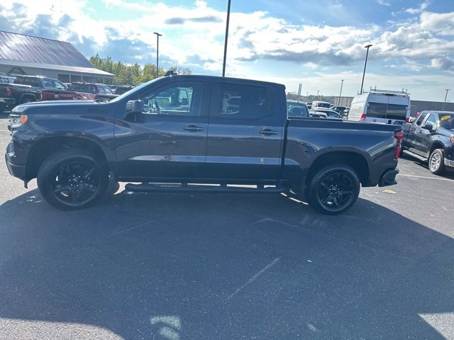 2023 Chevrolet Silverado 1500 RST photo 3