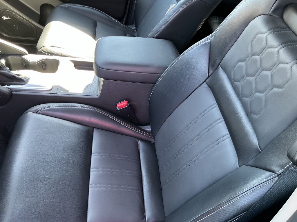 2024 Nissan Frontier SL photo 4