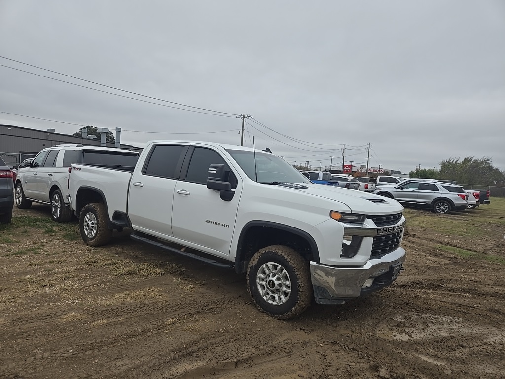 2022 Chevrolet Silverado 2500HD LT photo 4