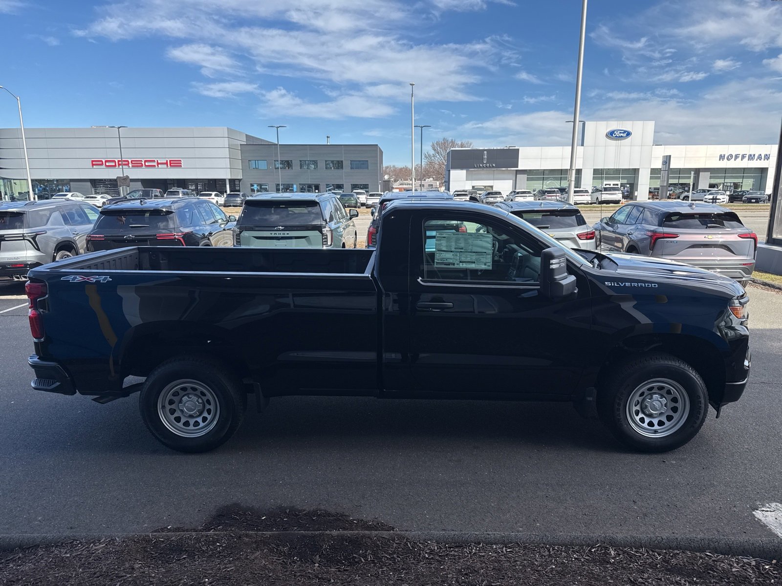 2025 Chevrolet Silverado 1500 photo 3