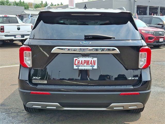2023 Ford Explorer XLT photo 3