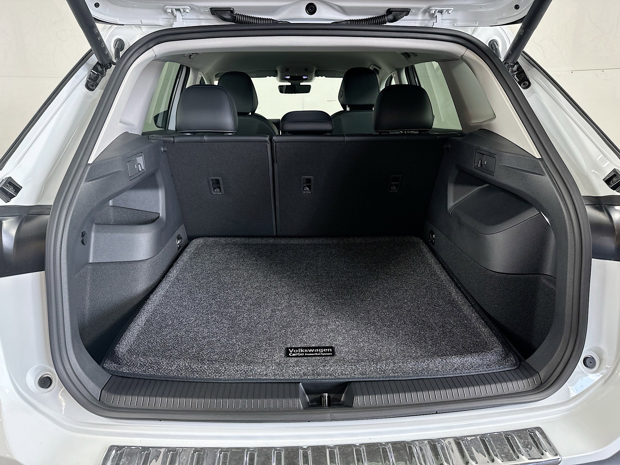 2025 Volkswagen Tiguan SE photo 21