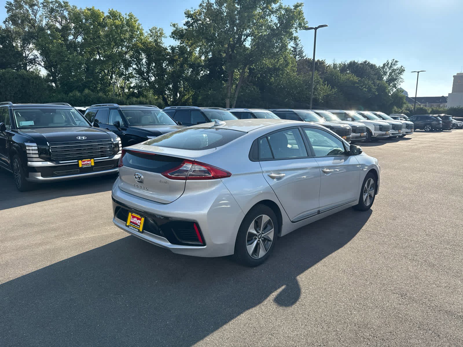 Used 2019 Hyundai Ioniq Base with VIN KMHC75LH5KU048902 for sale in Minneapolis, MN