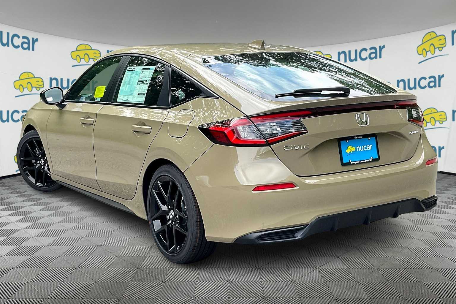 2025 Honda Civic Hatchback Sport photo 4