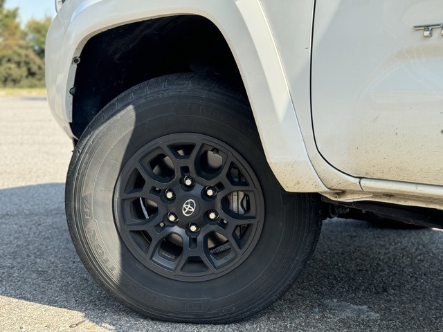 2022 Toyota Tacoma SR5 photo 3