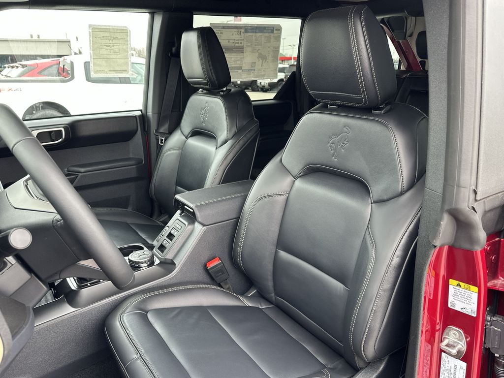 2025 Ford Bronco Badlands photo 10