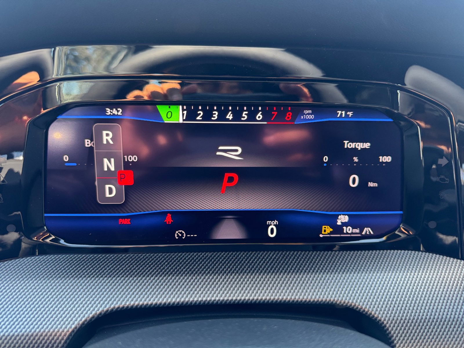 2025 Volkswagen Golf R 2.0 TSI photo 16