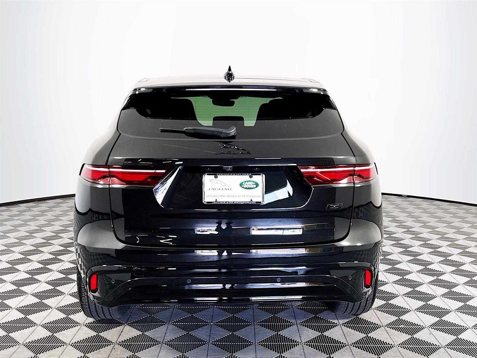 2026 Jaguar F-PACE P250 R-Dynamic S photo 5