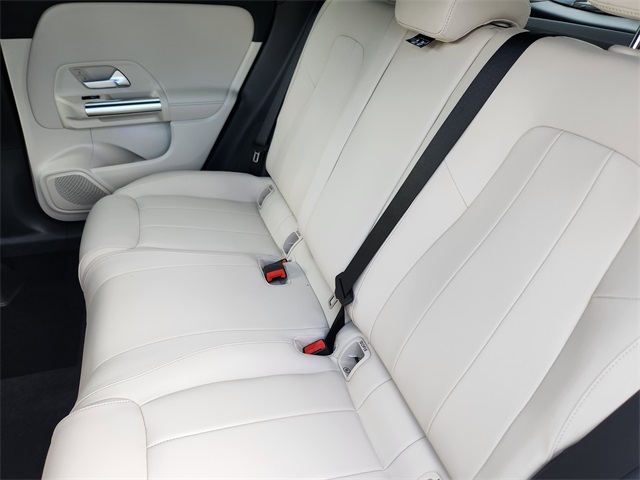 2026 Mercedes Benz GLA 250 4MATIC photo 10