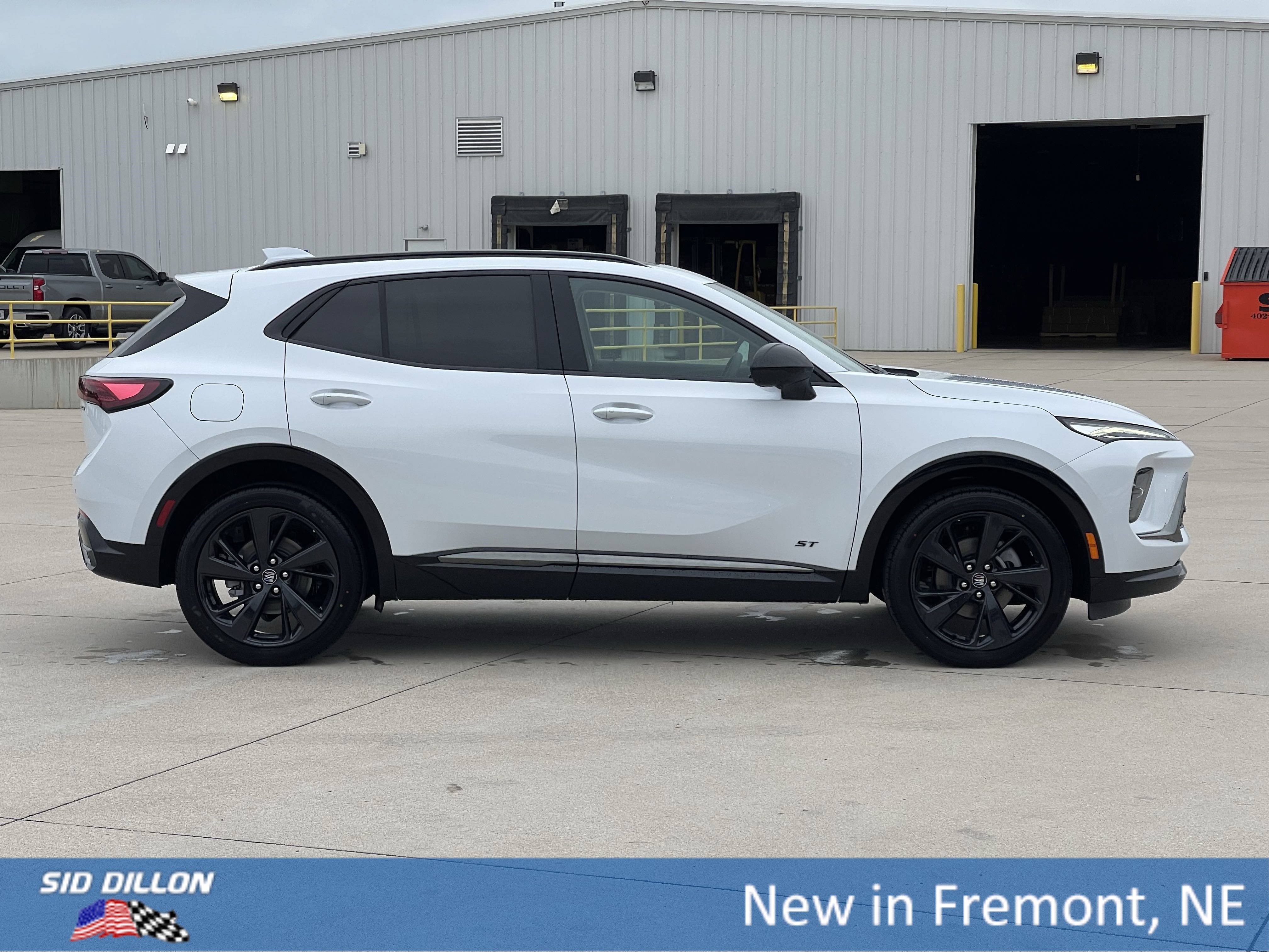 2025 Buick Envision Sport Touring photo 9