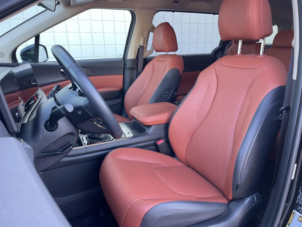 2025 Kia Carnival EX photo 10