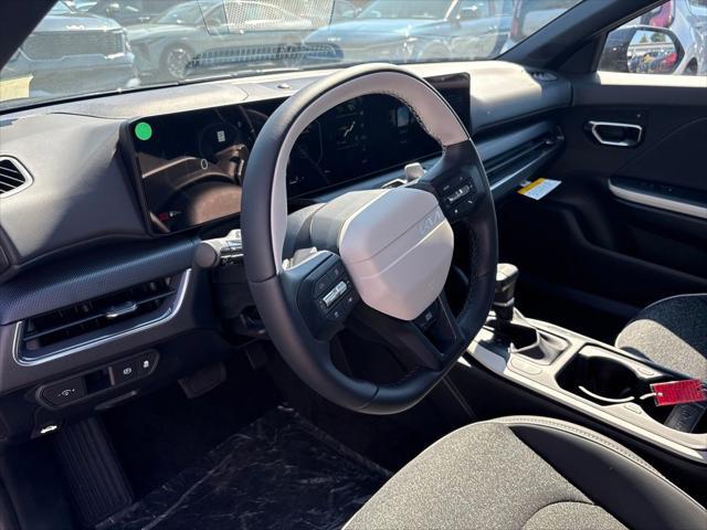2025 Kia K4 GT-Line photo 3