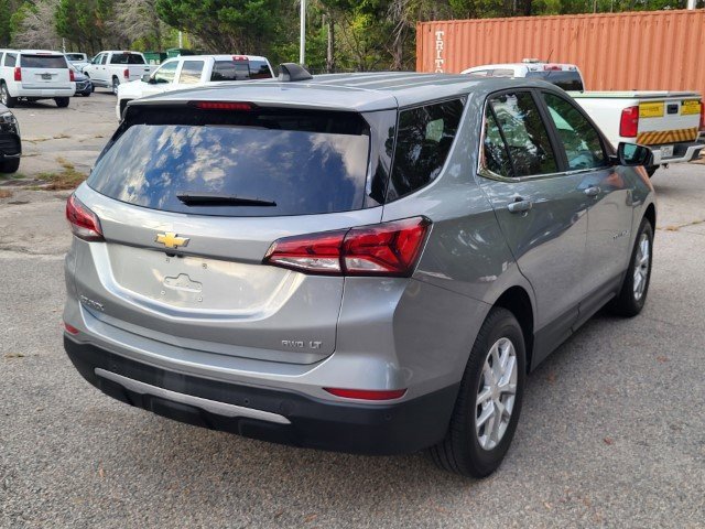 2024 Chevrolet Equinox LT photo 2