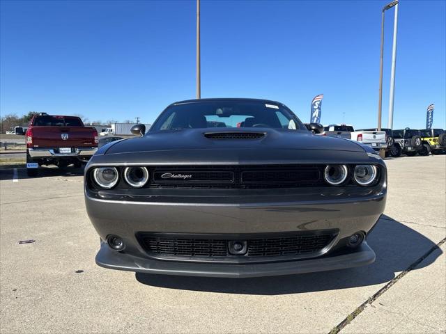 2023 Dodge Challenger R/T photo 2