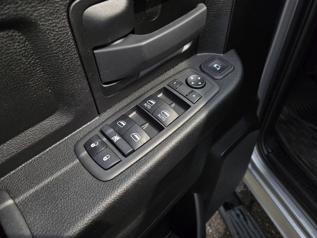 2024 Ram 2500 Tradesman photo 10