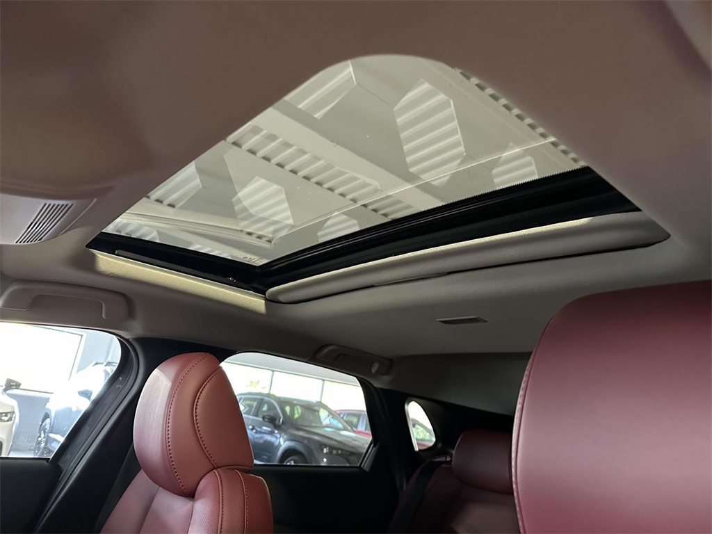 2026 Mazda CX-30 2.5 S Carbon photo 4