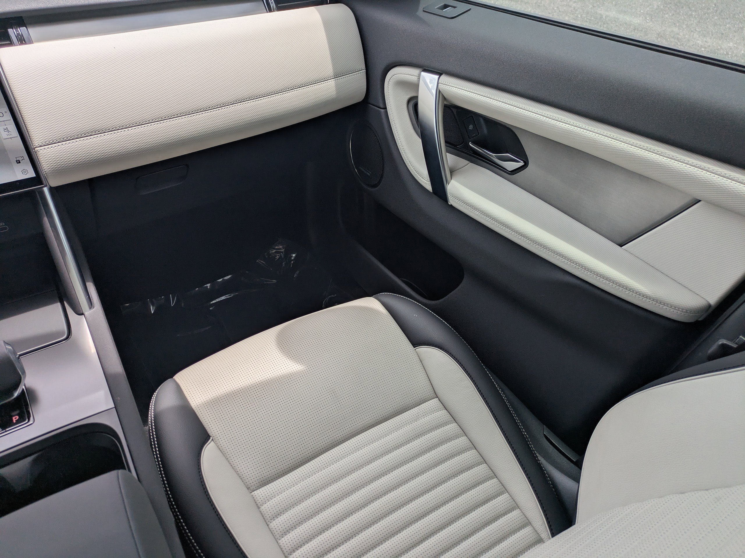 2024 Land Rover Discovery Sport Dynamic SE photo 15