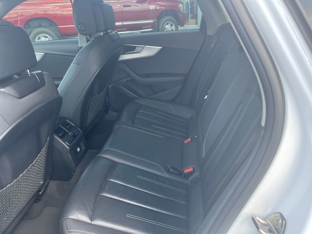 2020 Audi A4 Premium Plus 45 TFSI Quattro S line photo 19
