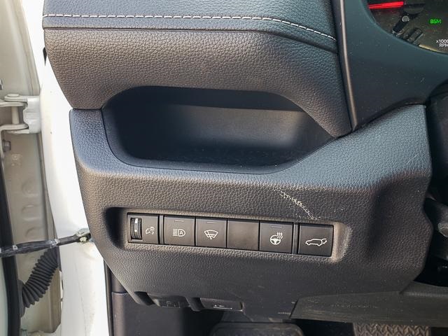 2022 Toyota RAV4 XLE photo 9