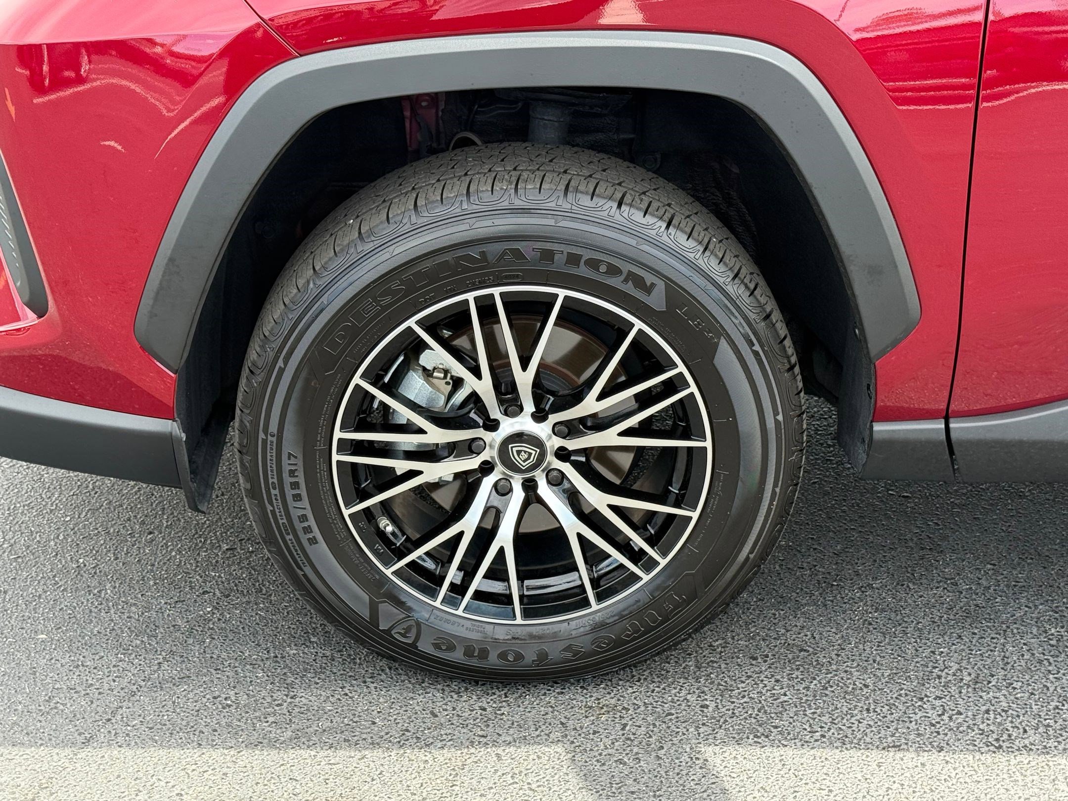 2025 Toyota RAV4 LE photo 9