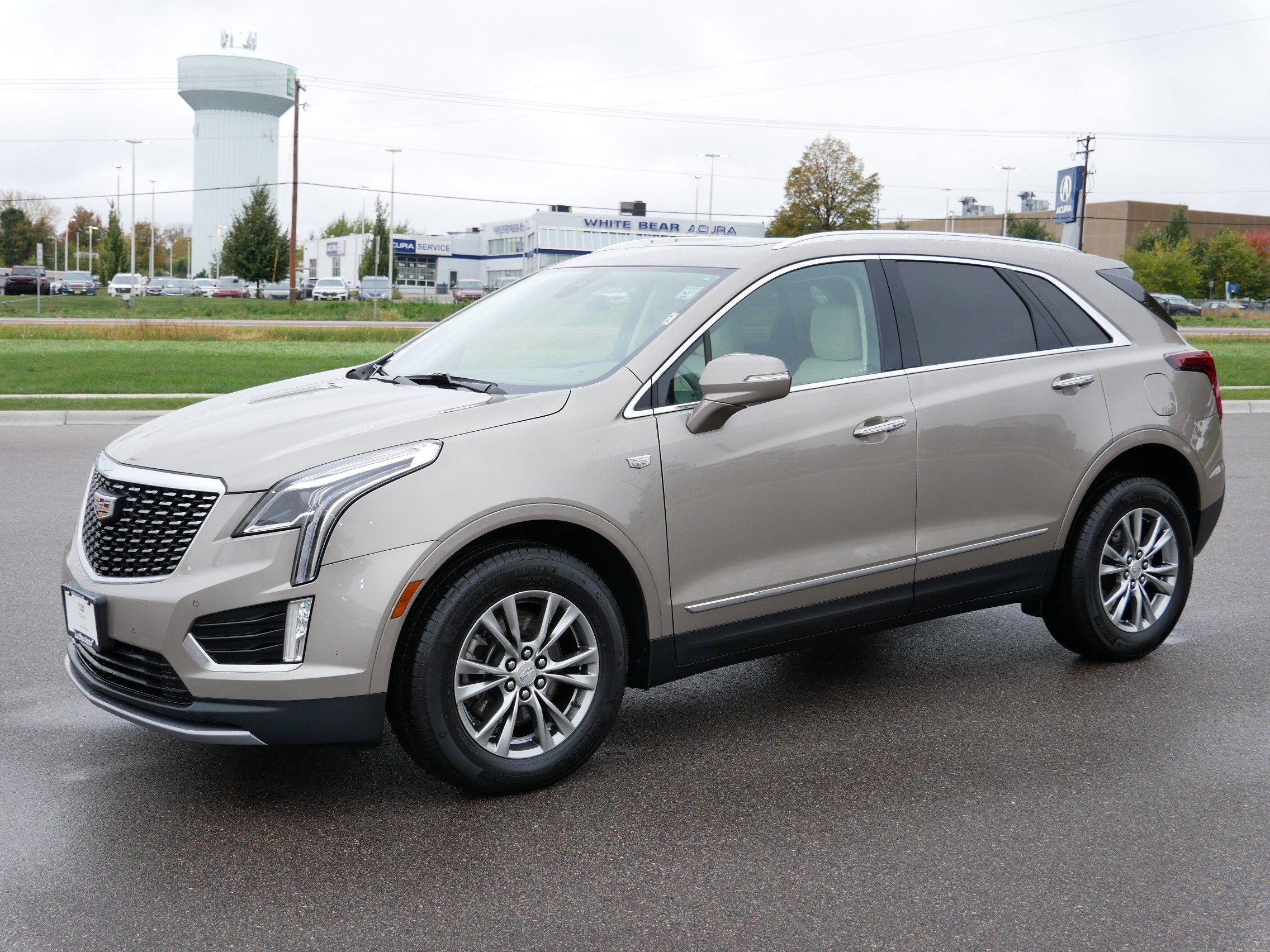 2022 Cadillac XT5 Premium Luxury photo 3