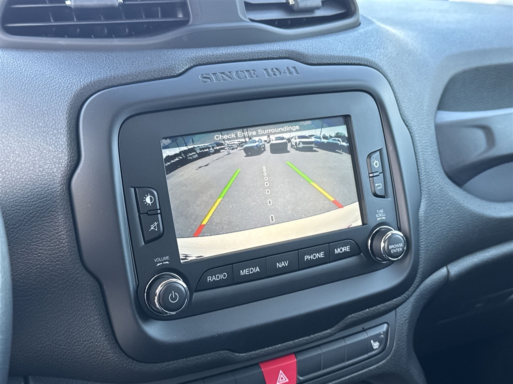 2016 Jeep Renegade Limited photo 13