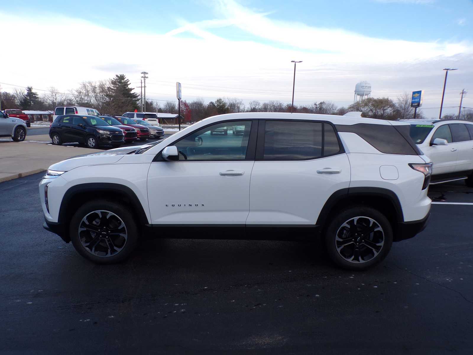 2026 Chevrolet Equinox LT photo 3